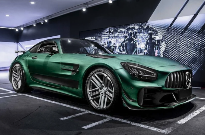 کارلکس دیزاین از نسخه سفارشی مرسدس AMG GT R Pro رونمایی کرد